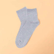 Load image into Gallery viewer, 100% organic merino wool socks