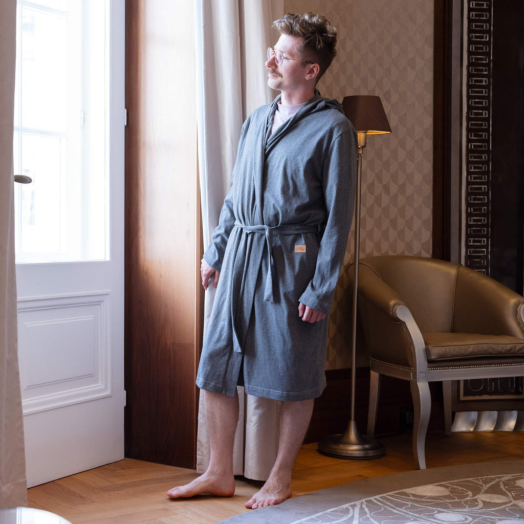 Organic cotton bathrobe synthetics-free