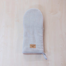 Load image into Gallery viewer, organic linen oven mitt