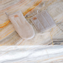 Load image into Gallery viewer, plastic-free organic linen pot holder and oven mitt