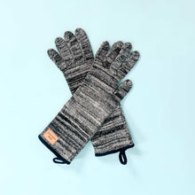 Load image into Gallery viewer, 199% organic cotton gardeners&#39; gloves