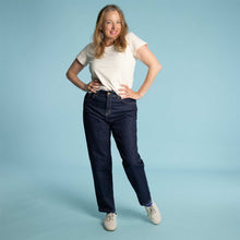Load image into Gallery viewer, women&#39;s organic cotton jeans indigo dyed