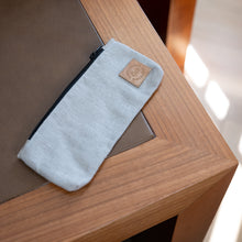 Load image into Gallery viewer, organic linen zippered pouch