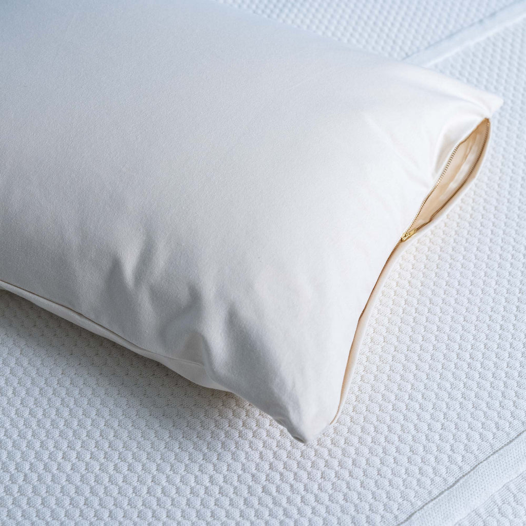 Organic water-proof pillow protector