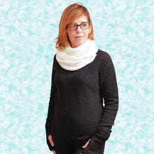 Load image into Gallery viewer, 100% merino wool scarf