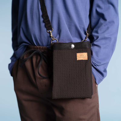 100% organic merino wool sacoche