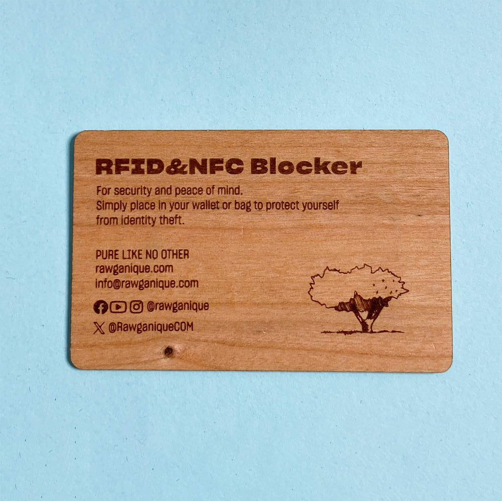 RFID-blocking wooden card