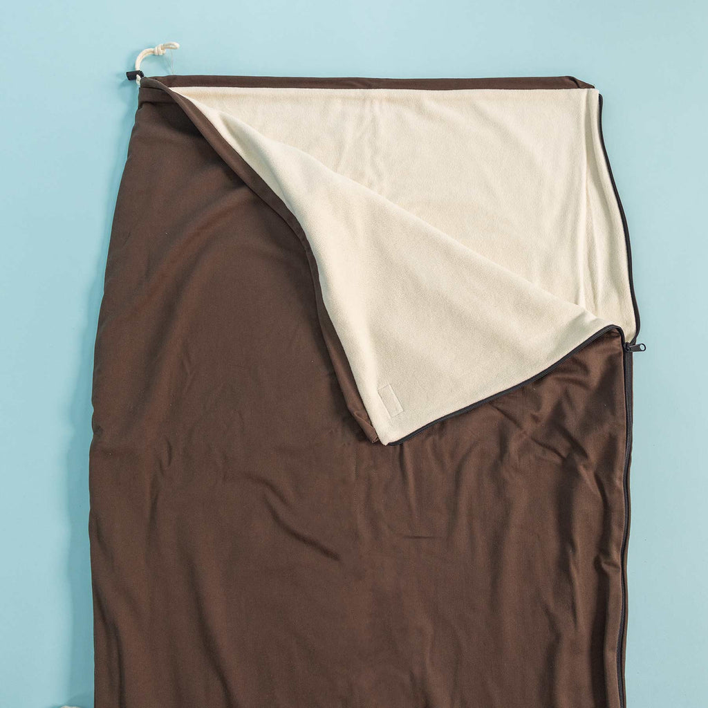 plastic-free sleeping bag