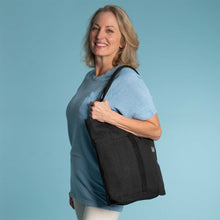 Load image into Gallery viewer, black hemp personal bag